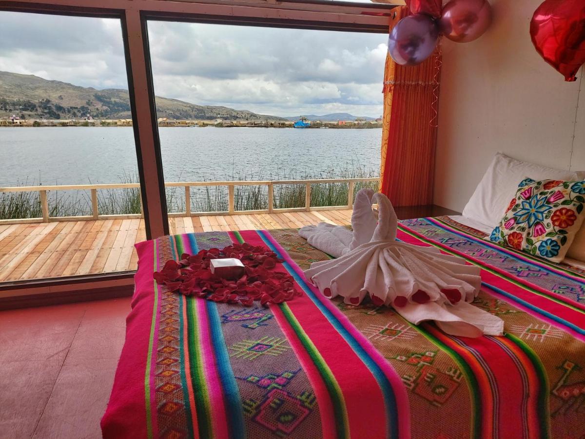 Uros Qhota Uta Lodge Puno Exteriör bild