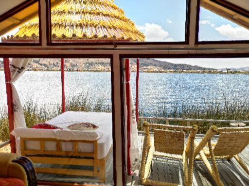 Uros Qhota Uta Lodge Puno Exteriör bild