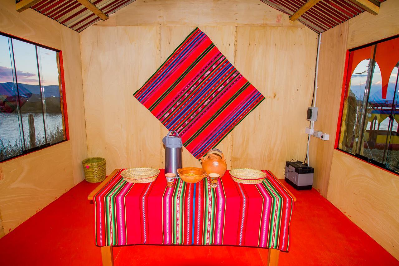 Uros Qhota Uta Lodge Puno Exteriör bild