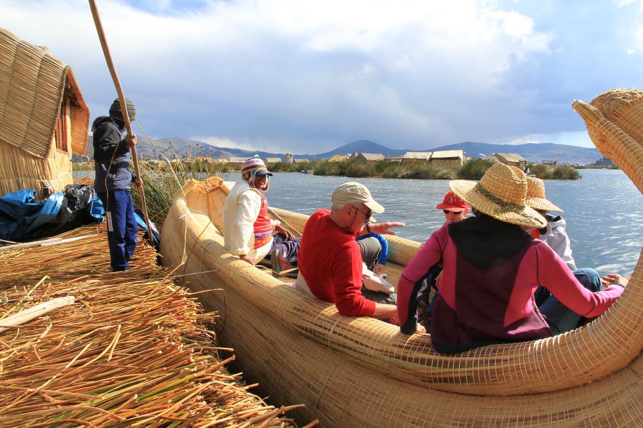 Uros Qhota Uta Lodge Puno Exteriör bild