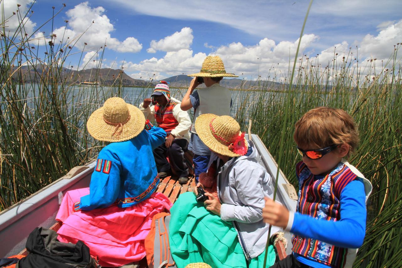 Uros Qhota Uta Lodge Puno Exteriör bild